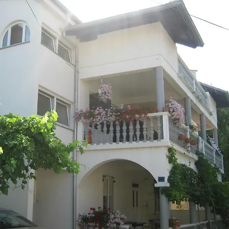 Appartement Studio 16585a Turanj